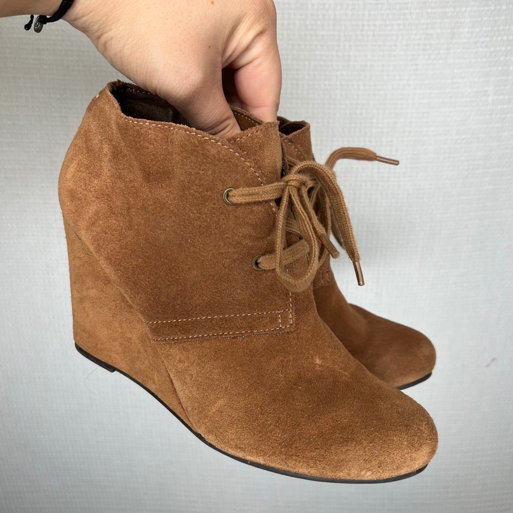 Dolce Vita Brown Suede Lace Up Wedge Ankle Boots Round Toe Size 7.5